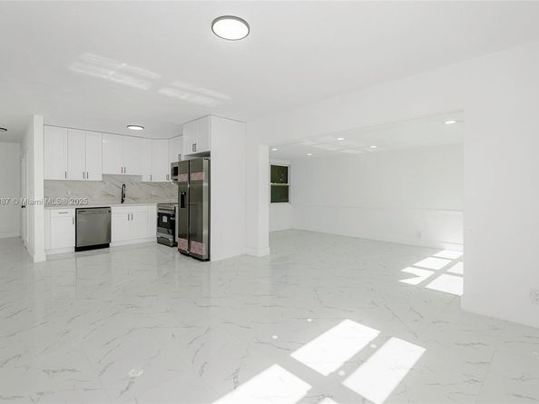 731 NE 16th St, Fort Lauderdale FL 33304