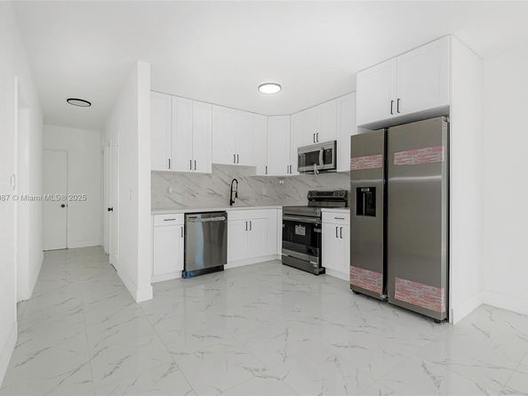 731 NE 16th St, Fort Lauderdale FL 33304