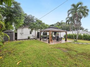 5301 Pierce St, Hollywood FL 33021
