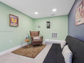 5301 Pierce St, Hollywood FL 33021