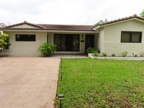 5301 Pierce St, Hollywood FL 33021