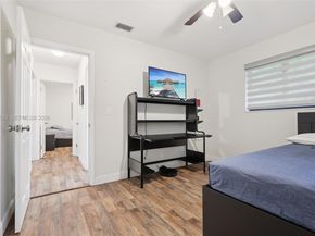 5301 Pierce St, Hollywood FL 33021