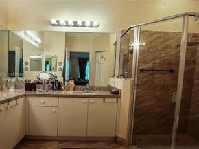 2103 NE 38th Rd, Homestead FL 33033