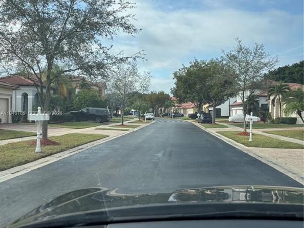 2103 NE 38th Rd, Homestead FL 33033