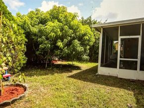 2103 NE 38th Rd, Homestead FL 33033