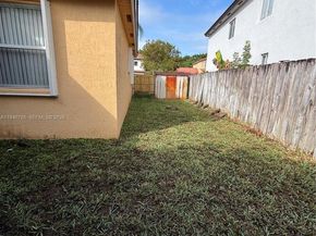 2103 NE 38th Rd, Homestead FL 33033