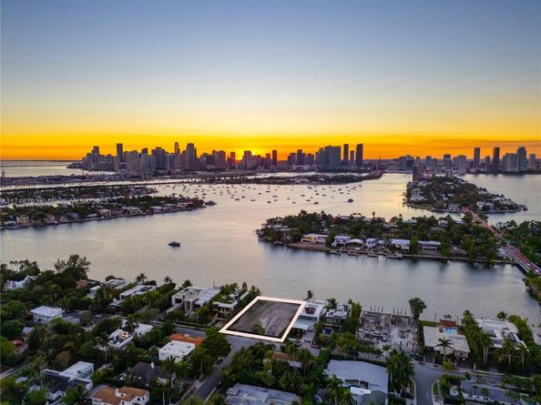 228 + 302 W Dilido Dr, Miami Beach FL 33139