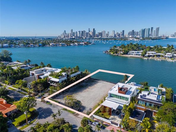 228 + 302 W Dilido Dr, Miami Beach FL 33139