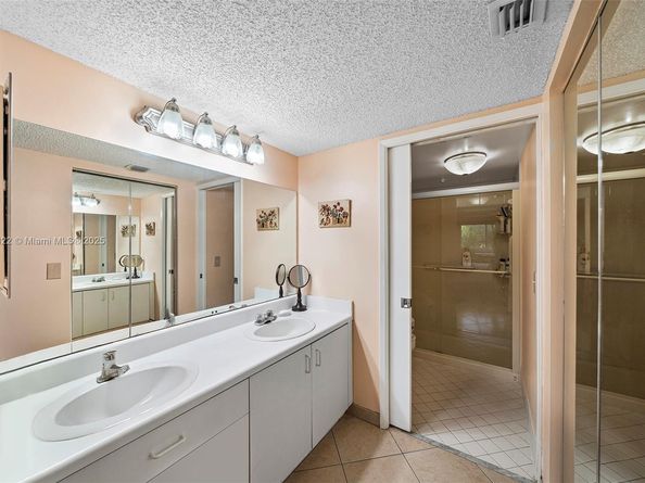 1601 SW 128th Ter 209A, Pembroke Pines FL 33027