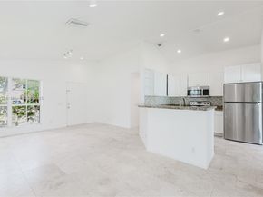 922 Falling Water Rd, Weston FL 33326