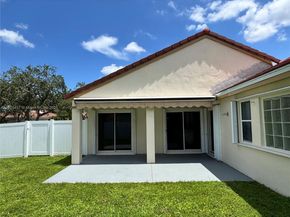 922 Falling Water Rd, Weston FL 33326