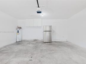 922 Falling Water Rd, Weston FL 33326