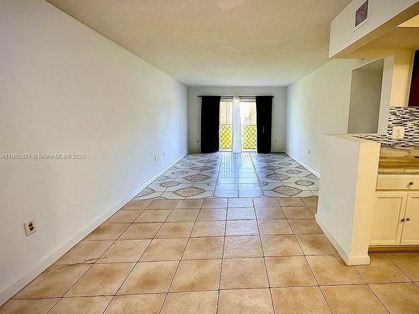 3700 NW 21st St 109, Lauderdale Lakes FL 33311