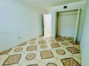 3700 NW 21st St 109, Lauderdale Lakes FL 33311