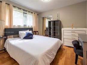 459 Lakeview Dr 1, Weston FL 33326