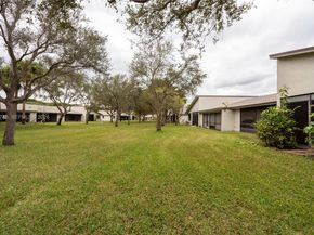 459 Lakeview Dr 1, Weston FL 33326