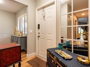 459 Lakeview Dr 1, Weston FL 33326