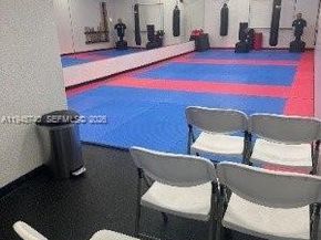 459 Lakeview Dr 1, Weston FL 33326