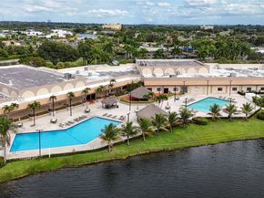 459 Lakeview Dr 1, Weston FL 33326