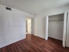 216 Lake Pointe Dr 128, Oakland Park FL 33309