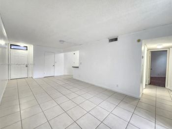 216 Lake Pointe Dr
