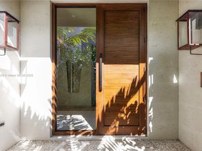 5831 Alton Rd, Miami Beach FL 33140