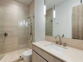 5831 Alton Rd, Miami Beach FL 33140
