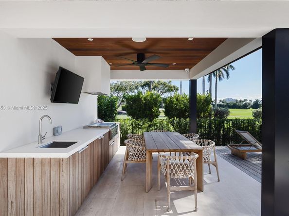5831 Alton Rd, Miami Beach FL 33140