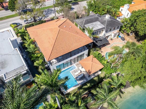 5831 Alton Rd, Miami Beach FL 33140