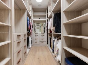 5831 Alton Rd, Miami Beach FL 33140