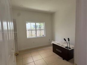 1281 NE 41st Pl, Homestead FL 33033