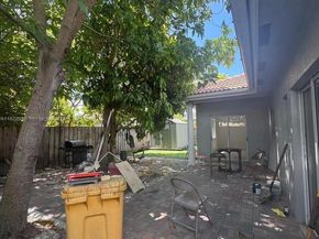 1281 NE 41st Pl, Homestead FL 33033