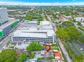 2524 SW 6th St, Miami FL 33135