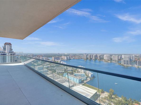 18501 Collins Ave 4304, Sunny Isles Beach FL 33160