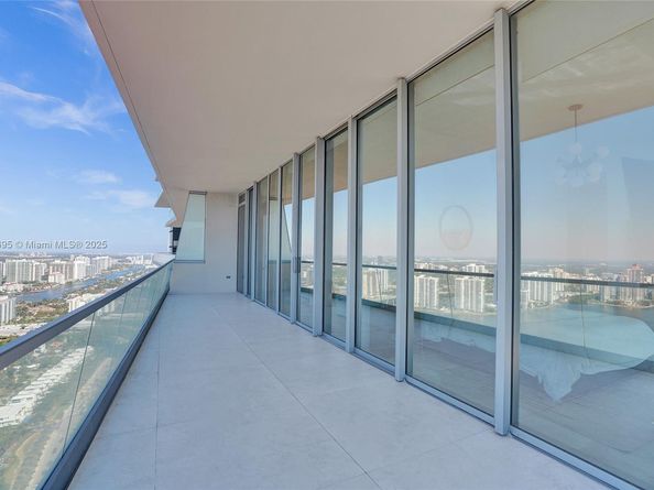 18501 Collins Ave 4304, Sunny Isles Beach FL 33160
