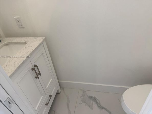 6850 NW 173rd Dr 103, Hialeah FL 33015