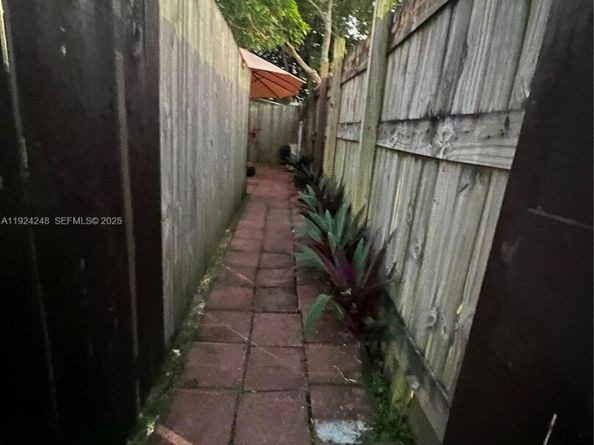 11970 SW 174th St, Miami FL 33177