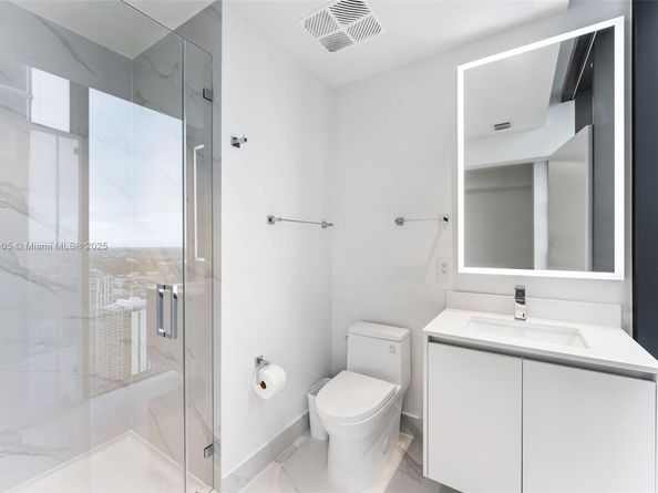 700 NE 24 St 5401, Miami FL 33137