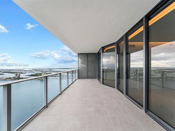 700 NE 24 St 5401, Miami FL 33137