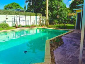 17001 NE 6th Ct, North Miami Beach FL 33162