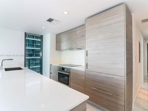 1300 S miami 2706, Miami FL 33130