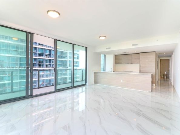 1300 S miami 2706, Miami FL 33130