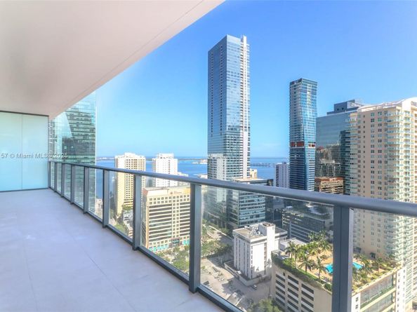 1300 S miami 2706, Miami FL 33130