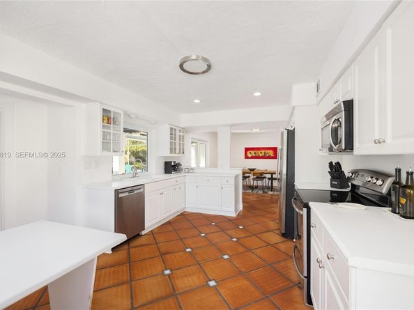 7880 SW 132nd St, Pinecrest FL 33156