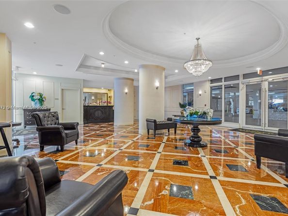 3232 SW 22nd Ter 301, Miami FL 33145