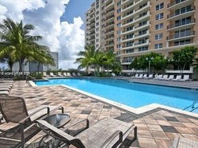 3232 SW 22nd Ter 301, Miami FL 33145