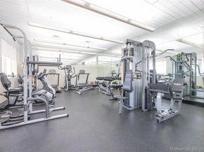 3232 SW 22nd Ter 301, Miami FL 33145