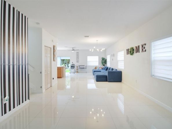 277 SE 31st Ave, Homestead FL 33033