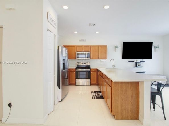 277 SE 31st Ave, Homestead FL 33033