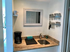 5445 Collins Ave 530, Miami Beach FL 33140